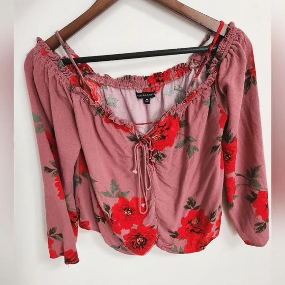 Kendall & Kylie off shoulder pink top with red Floral flowers 🌹 size M - Picture 4 of 5